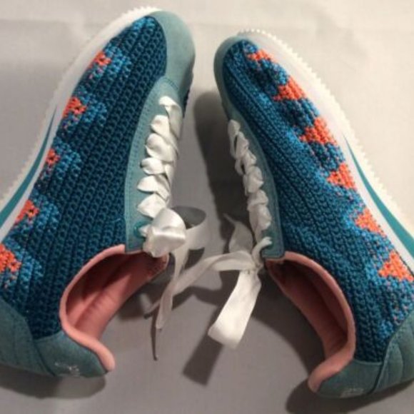 Poppy Woman’s 7 Hand-Crocheted Turquoise & Orange Satin Lace-Up Sneakers Shoes - Picture 4 of 13